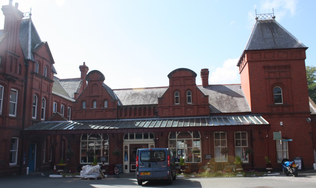 Railway Station, Douglas, Isle of Man: entrance